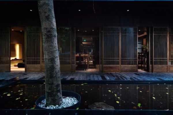 探秘成都：喝茶挖耳养生新体验(成都喝茶掏耳朵的地方)